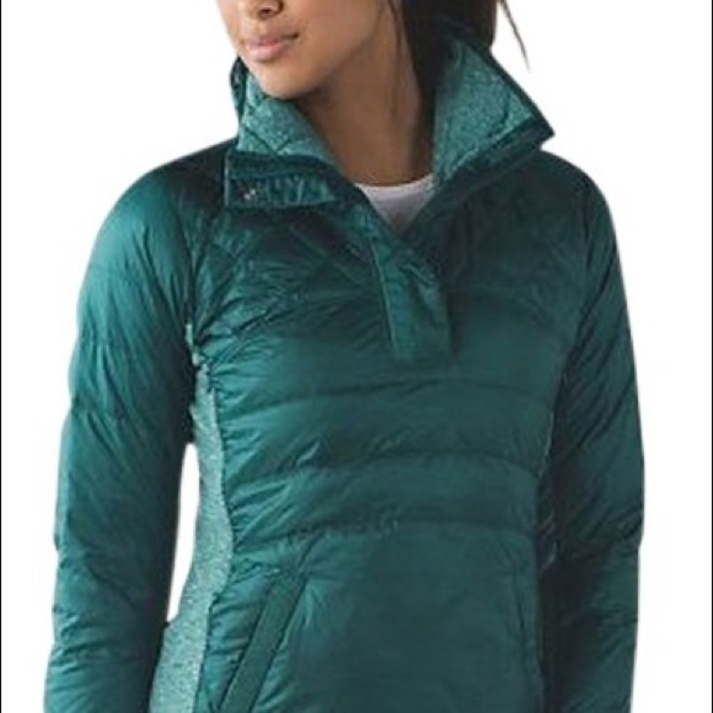 Lululemon Down for a Run Pullover in Teal